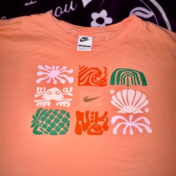 Nike Peach Loose Fit Top - Picture 2 of 3